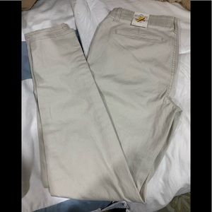 Women -Junior  Size 9 khaki skinny pants- NWT